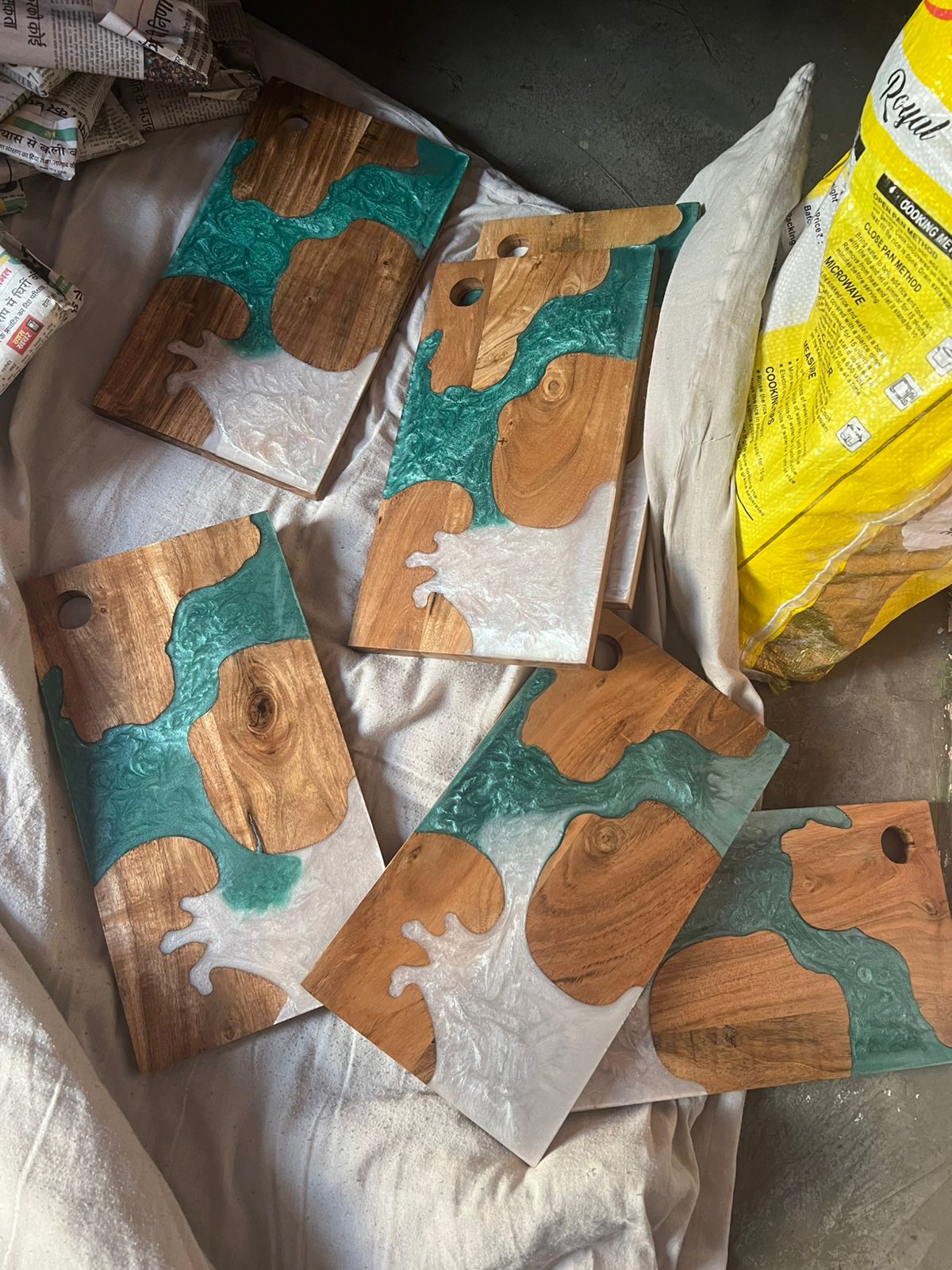 Wooden And Resin Chopping Stylish Board