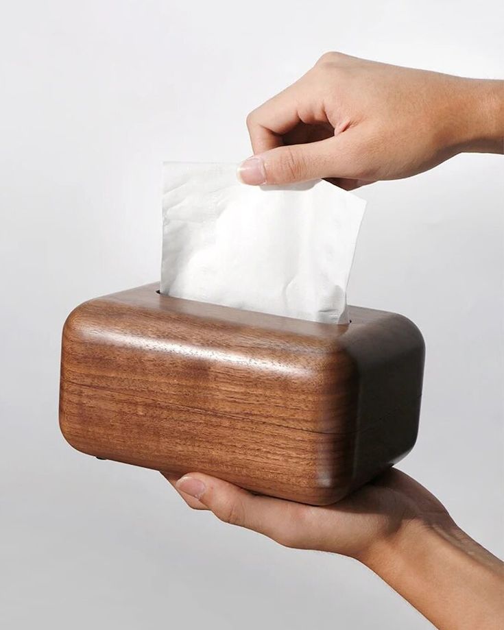 Wooden Tissue Holder Natural material