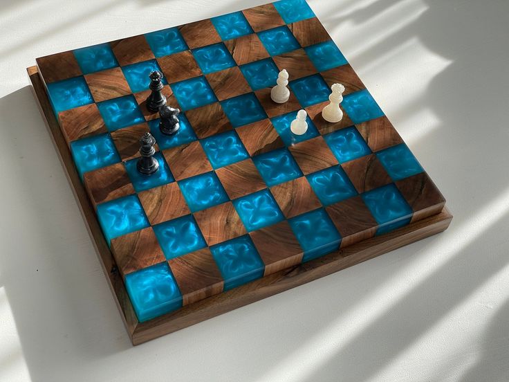 Resin Chess Set Made From High-Quality Urable Resin