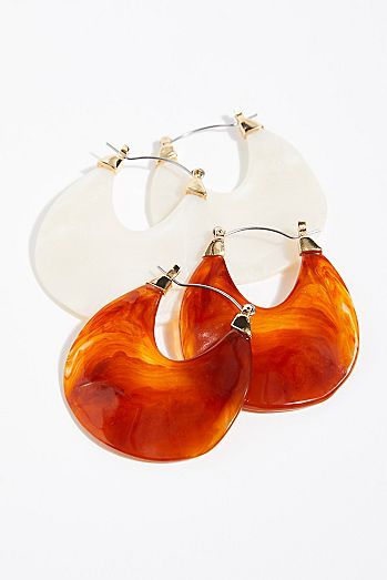 Epoxy Resin Eairring glossy finish—Lightweight And Stylish For Any Occasion.