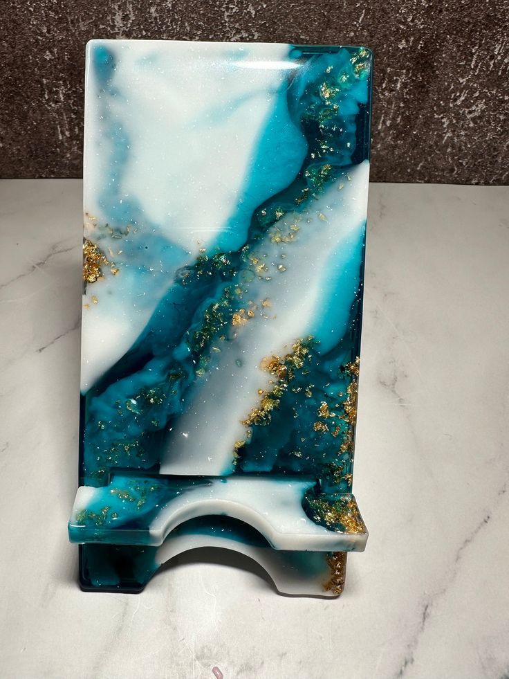 Resin Mobile Stand Perfect For Stylish And Stable Phone Display.