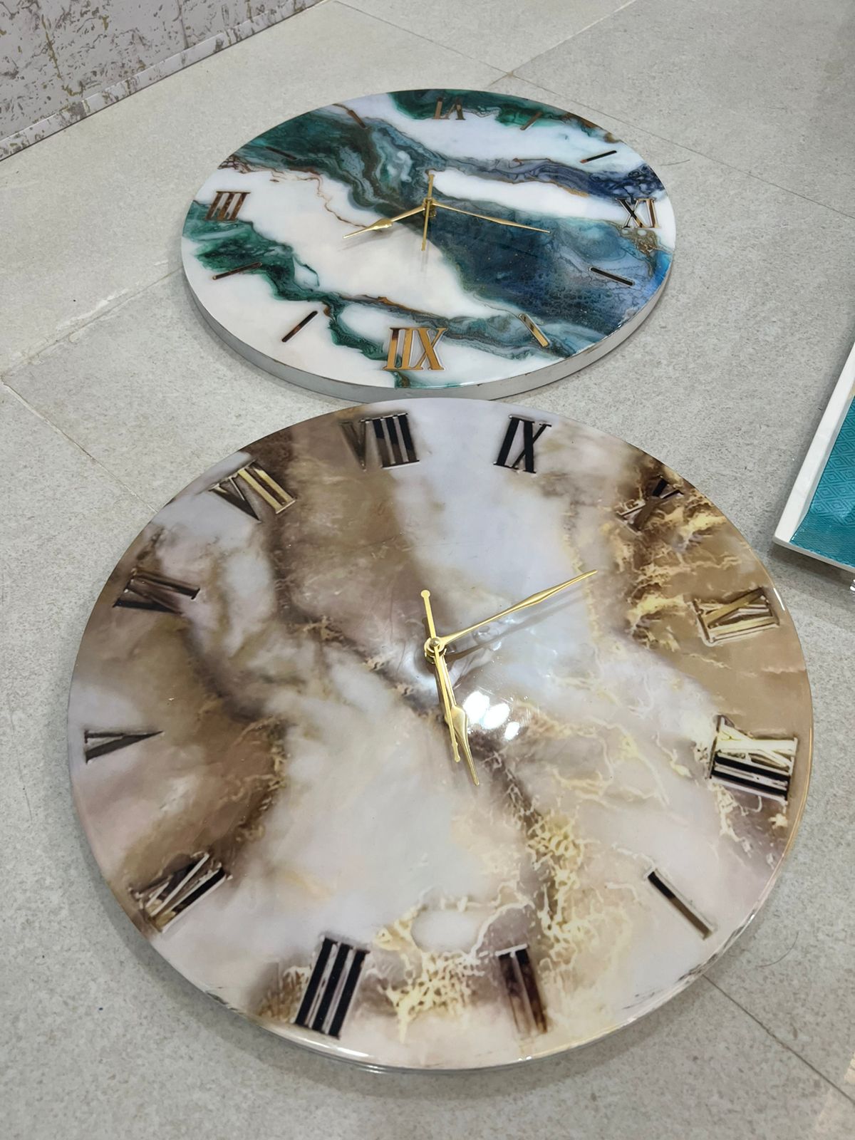 Resin Clock Add Timeless Charm To Your Space With This Handcrafted