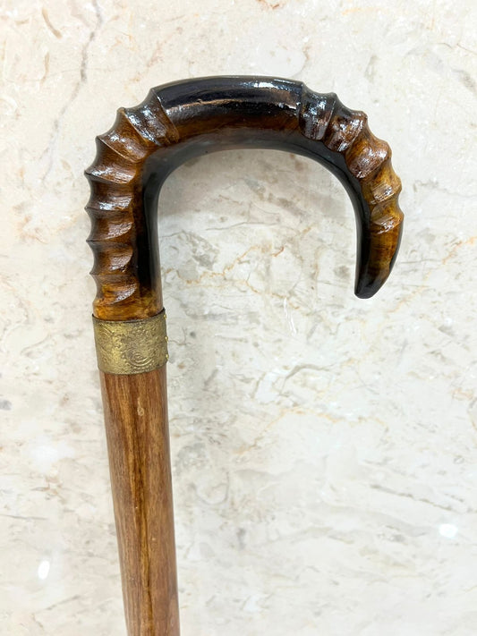Wooden Walking Stick Carving Look Smooth Comfortable Grip For Extended Use