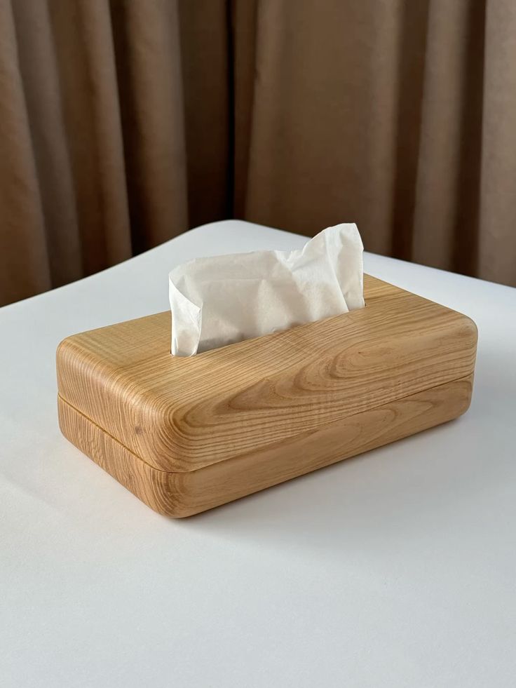 Wooden Tissue Holder Natural material